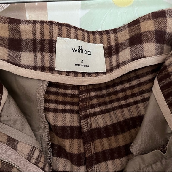 Aritzia fall cottage core plaid preppy office trousers - Picture 4 of 8